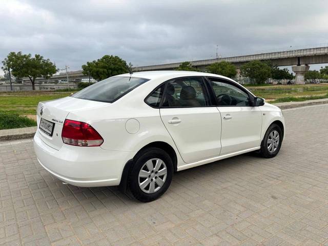 https://images10.gaadi.com/usedcar_image/4636037/original/processed_34c997d363103866548912155ae9cf98.jpg?imwidth=6402