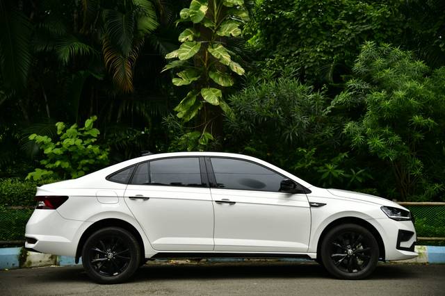 https://images10.gaadi.com/usedcar_image/4636047/original/08d9b42be88c03177589d0c4da1f14be.jpg?imwidth=6401