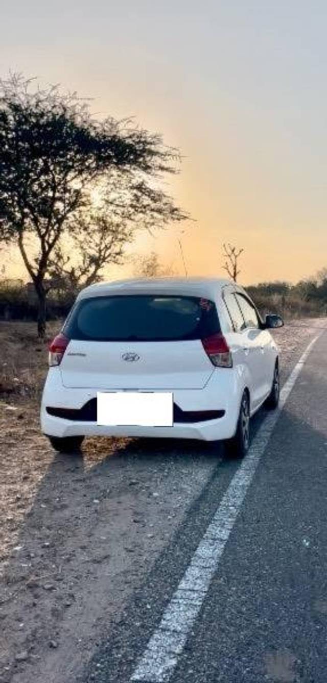 https://images10.gaadi.com/usedcar_image/4636051/original/processed_de8af66a-26e9-40ae-83ae-2c66326bcc48.jpeg?imwidth=6402