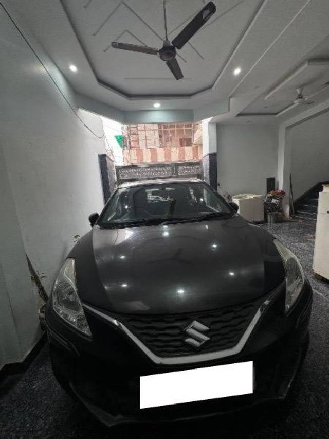 https://images10.gaadi.com/usedcar_image/4636060/original/processed_cf058cfb-677b-4dd3-a127-73b32eb77595.jpeg?imwidth=6402