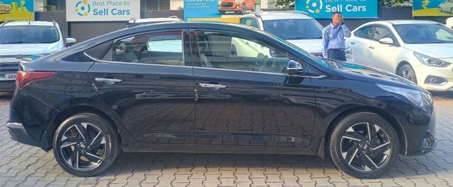 https://images10.gaadi.com/usedcar_image/4636065/original/processed_d8a17cb4-0828-4763-be39-03fb5925fc5e.jpg?imwidth=6401