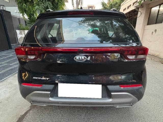 https://images10.gaadi.com/usedcar_image/4636075/original/processed_9c8c3a18b8fa1bbecf064a24098b4ac5.jpg?imwidth=6402