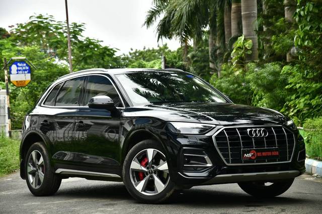https://images10.gaadi.com/usedcar_image/4636083/original/processed_e488fa00ea59afd3b67e97a4e6416357.jpg?imwidth=6400