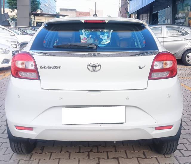 https://images10.gaadi.com/usedcar_image/4636085/original/processed_1e23dc8a-9fc3-4be9-b328-b3f086603c17.jpg?imwidth=6402