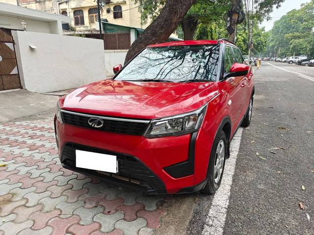 https://images10.gaadi.com/usedcar_image/4636086/original/processed_015c76e15da2236249e51a534f595933.jpg?imwidth=6400