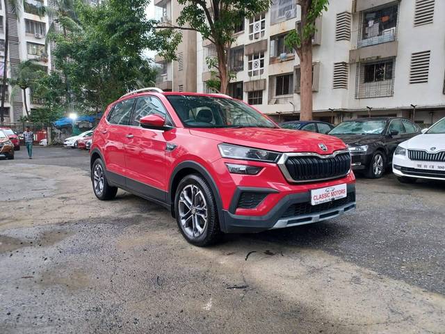 https://images10.gaadi.com/usedcar_image/4636097/original/processed_08e1d1a7ca8575b48f6e8c75d18bf230.jpeg?imwidth=6400