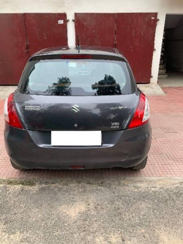 https://images10.gaadi.com/usedcar_image/4636125/original/processed_464f3d3c-8574-4d80-8304-977c4b968cbb.jpeg?imwidth=6401