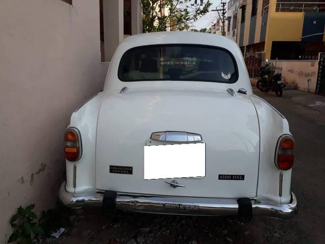 https://images10.gaadi.com/usedcar_image/4636168/original/processed_4b1d26e0-5e4e-4d40-9caa-b89ca68c66c3.jpeg?imwidth=6401