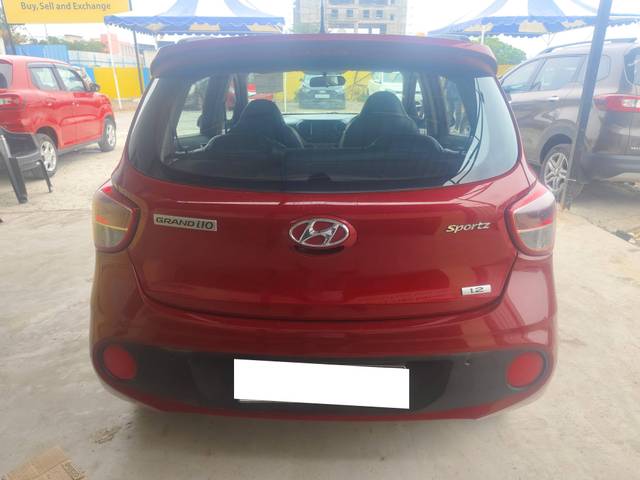 https://images10.gaadi.com/usedcar_image/4636172/original/processed_386c5149e3d91640fdc95714030f7be2.jpg?imwidth=6402