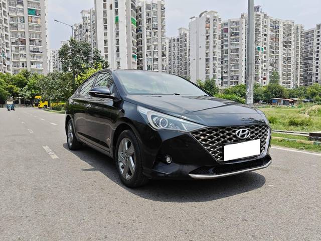 https://images10.gaadi.com/usedcar_image/4636188/original/processed_ea459bf2-7c26-402b-ba57-630773f40381.jpg?imwidth=6400