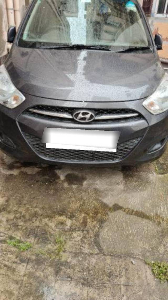 https://images10.gaadi.com/usedcar_image/4636190/original/processed_processed_a304a93e-d8cb-4b81-9889-a69eb0032245.jpg?imwidth=6400
