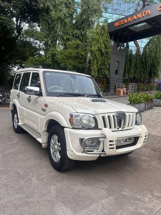 https://images10.gaadi.com/usedcar_image/4636193/original/processed_6869c94d-b747-490e-92f0-1f966dbf96cc.jpg?imwidth=6400