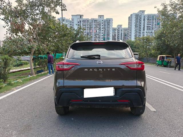 https://images10.gaadi.com/usedcar_image/4636203/original/processed_f97b3908-884e-44a1-ae28-b66eb8cfa0e1.jpg?imwidth=6402
