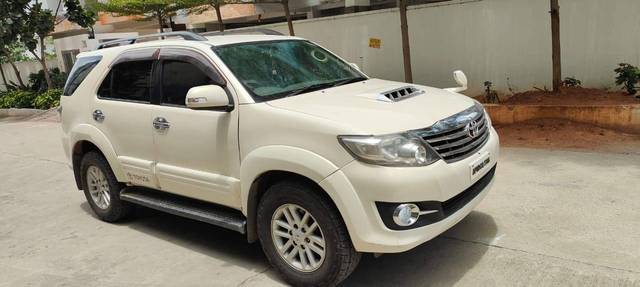 https://images10.gaadi.com/usedcar_image/4636204/original/processed_94f2c308a16545d5bbdde115d8394e43.jpg?imwidth=6400