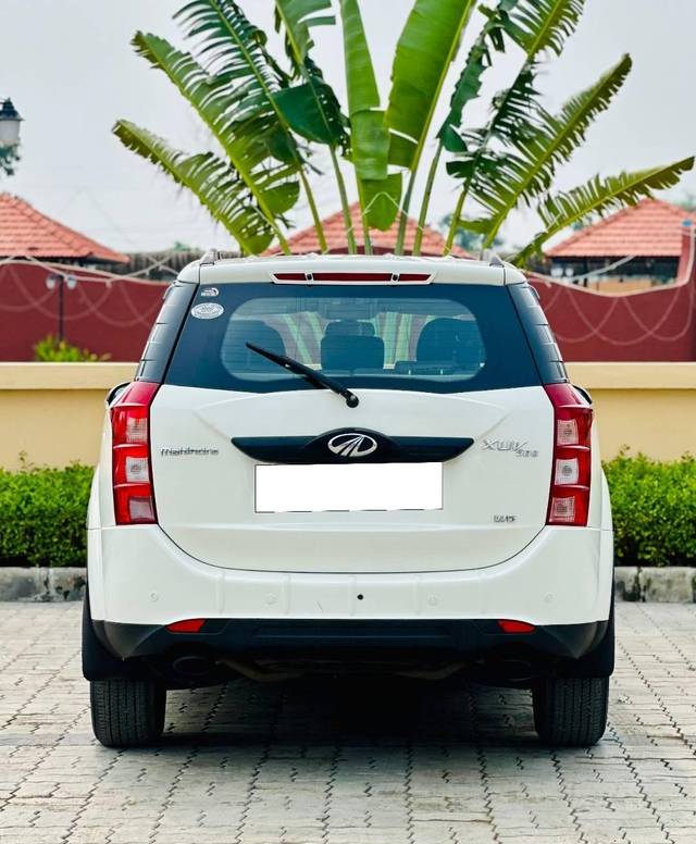 https://images10.gaadi.com/usedcar_image/4636209/original/processed_aba304a27ab3afcbaeb6aa2c8a57f3d2.jpg?imwidth=6402