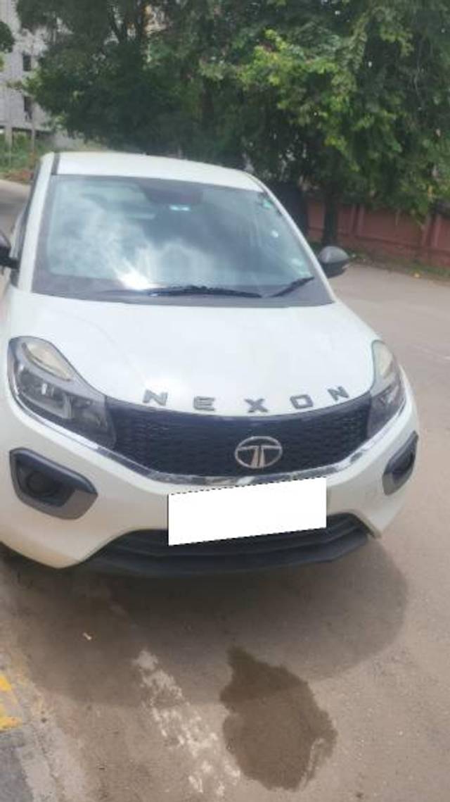 https://images10.gaadi.com/usedcar_image/4636221/original/processed_c1bce9c8-b803-4389-ae5c-2e7e228e3b12.jpg?imwidth=6401
