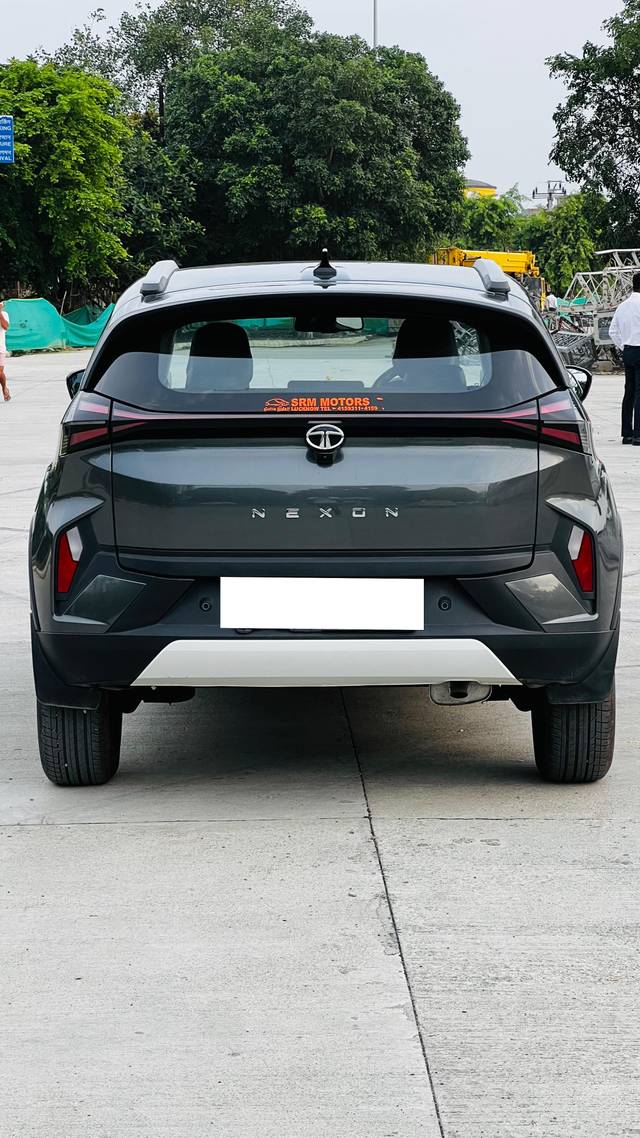 https://images10.gaadi.com/usedcar_image/4636225/original/processed_cb33a0f0-417a-4a67-b966-f63144692299.jpg?imwidth=6402