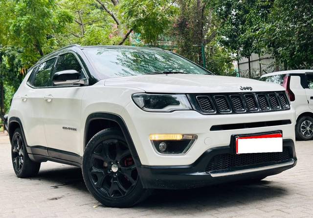 https://images10.gaadi.com/usedcar_image/4636238/original/processed_d5f4f3d77faaa524aa54bd0be661abcd.jpg?imwidth=6400