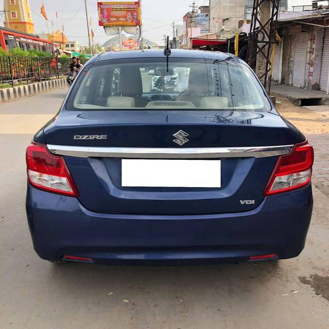 https://images10.gaadi.com/usedcar_image/4636249/original/processed_5eca42e627d20dd36f70ea06876206d5.jpg?imwidth=6401