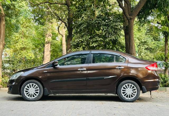 https://images10.gaadi.com/usedcar_image/4636261/original/processed_9eeab2c4c6b17f8ae98b03d3d473da23.jpg?imwidth=6402