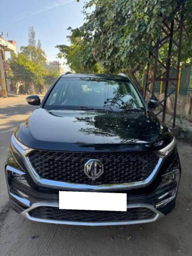 https://images10.gaadi.com/usedcar_image/4636271/original/processed_f8b87704-e2b4-43d8-a90f-23fc6835c1eb.jpeg?imwidth=6400