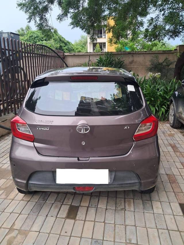 https://images10.gaadi.com/usedcar_image/4636312/original/processed_156523fe-b636-4987-b1c9-37fb06a9bf7a.jpg?imwidth=6400