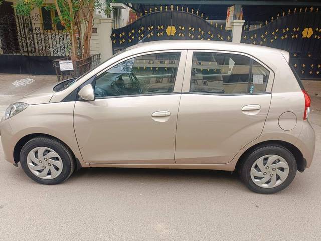 https://images10.gaadi.com/usedcar_image/4636330/original/processed_c001d03b8785538a8060bed98f4f2d39.jpg?imwidth=6401