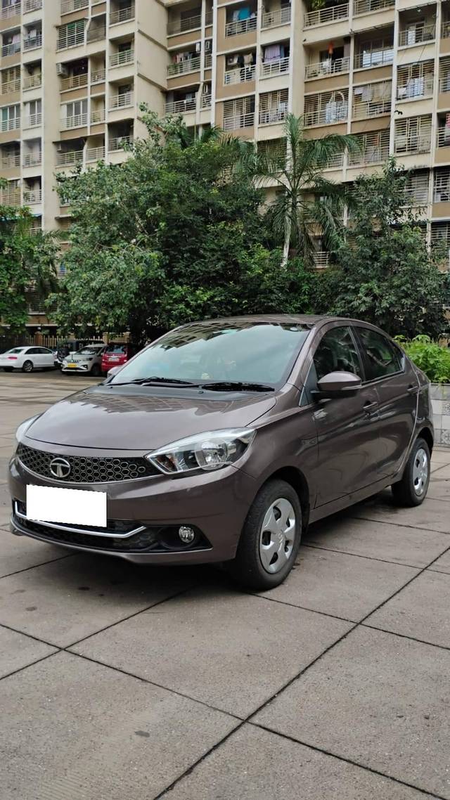 https://images10.gaadi.com/usedcar_image/4636338/original/processed_a77cfe1d5bf6819e747c7a36fc7b522d.jpg?imwidth=6401