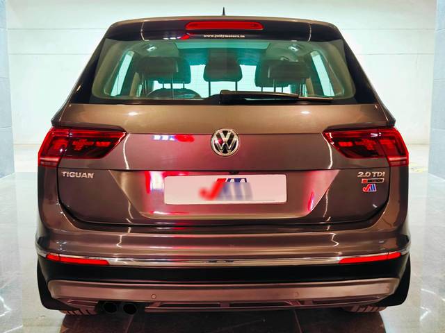 https://images10.gaadi.com/usedcar_image/4636342/original/processed_339b348a2a1e5aeb1ce6a9c9428f70fa.jpg?imwidth=6402