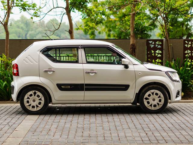 https://images10.gaadi.com/usedcar_image/4636364/original/074da3364d4ca020154048739638fc61.jpg?imwidth=6401