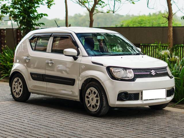 https://images10.gaadi.com/usedcar_image/4636364/original/processed_1acc83ab946f226762f9ebf11a2b8e75.jpg?imwidth=6400