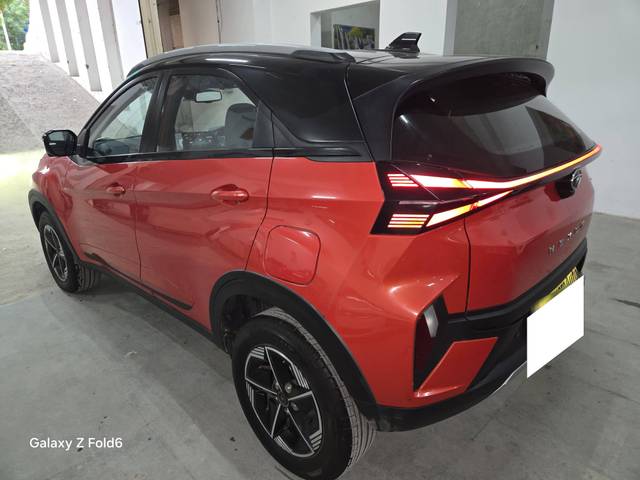 https://images10.gaadi.com/usedcar_image/4636376/original/processed_02ef9a96db2effcddb0be1929f495c6e.jpg?imwidth=6402