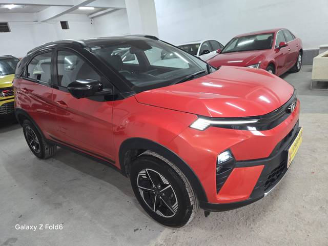 https://images10.gaadi.com/usedcar_image/4636376/original/processed_b237a8807f4b415b7f8fe4f62a791640.jpg?imwidth=6400