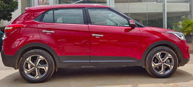 https://images10.gaadi.com/usedcar_image/4636384/original/f3aeaf88f708034ec9c55fceae53e120.jpeg?imwidth=6401