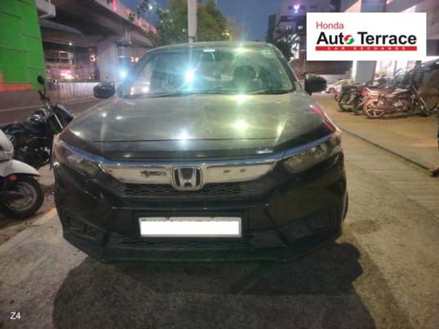 https://images10.gaadi.com/usedcar_image/4636404/original/aa7aef222ef952347ca8288d11d722ee.jpg?imwidth=6400