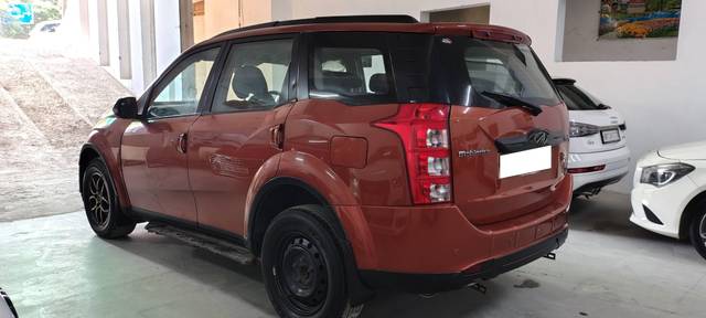 https://images10.gaadi.com/usedcar_image/4636424/original/processed_cb0f2e26294b780431ff4d8eef6bd009.jpg?imwidth=6402
