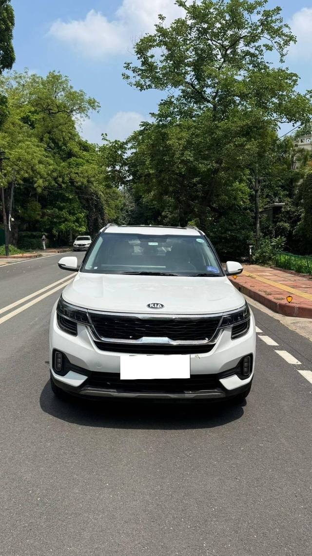 https://images10.gaadi.com/usedcar_image/4636425/original/processed_fb9f1c39-273b-4cec-949a-25091b55243d.jpg?imwidth=6400