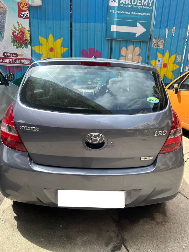 https://images10.gaadi.com/usedcar_image/4636488/original/processed_3ef6b88a-b185-499e-9529-c8398ccf577b.jpg?imwidth=6401
