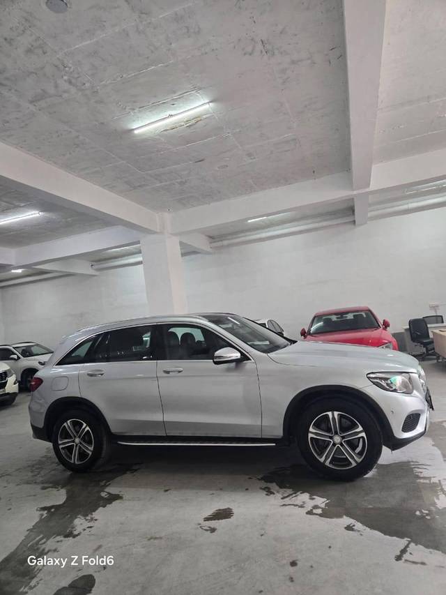 https://images10.gaadi.com/usedcar_image/4636492/original/processed_44de2a89caed06ef7d092d44f1ae6d21.jpg?imwidth=6401