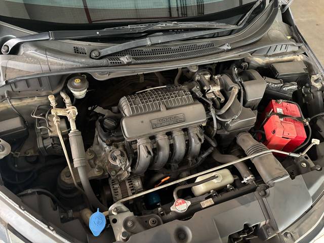 https://images10.gaadi.com/usedcar_image/4636521/original/a2b59e07f83d425cf3bb6beb1b638f0c.jpeg?imwidth=6402