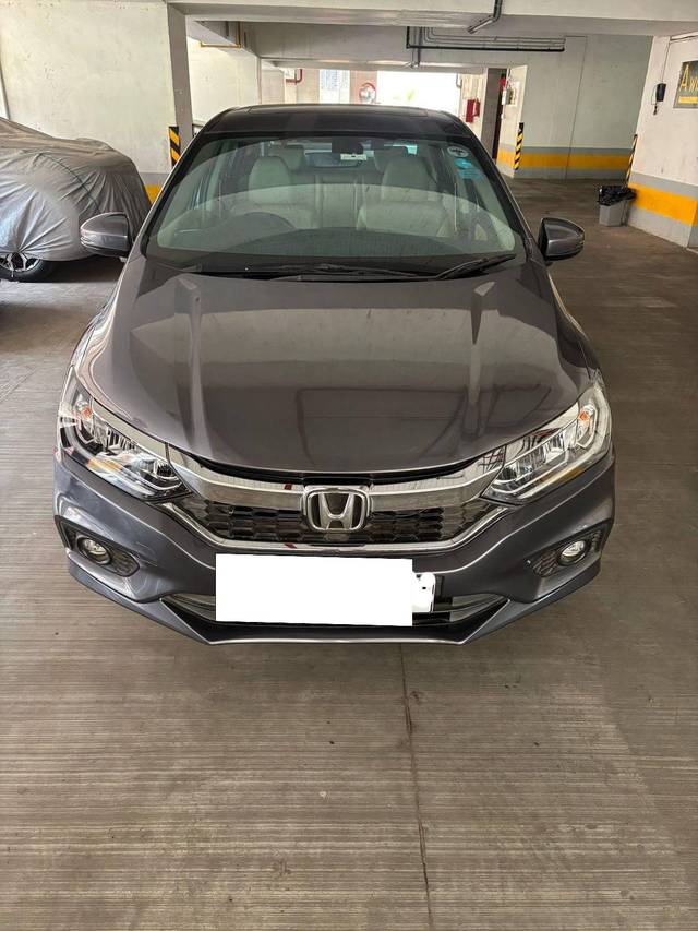 https://images10.gaadi.com/usedcar_image/4636521/original/processed_60b6c341b22ec584adf15a6c38678546.jpeg?imwidth=6400