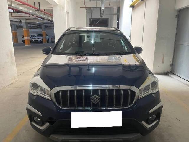 https://images10.gaadi.com/usedcar_image/4636558/original/processed_f131f5fd-0824-41c4-9b19-febc68c10dc0.jpg?imwidth=6402