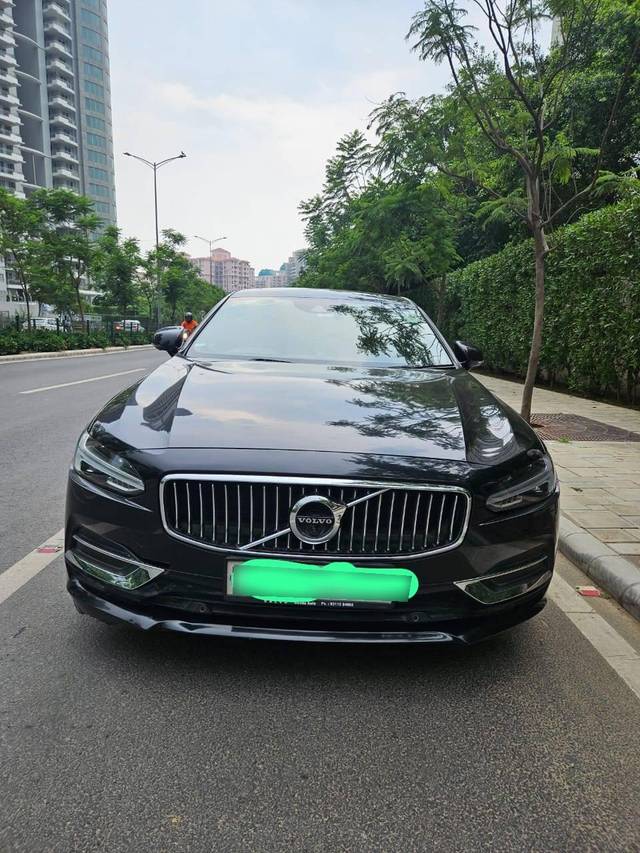https://images10.gaadi.com/usedcar_image/4636564/original/processed_ece2b917c17a942494a8a73d3971a26c.jpg?imwidth=6400