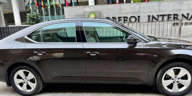 https://images10.gaadi.com/usedcar_image/4636571/original/b6e1f9bd578ca0bb1d2258e73abf8e1e.jpeg?imwidth=6401