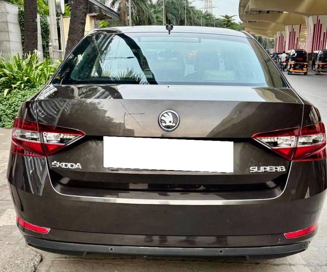 https://images10.gaadi.com/usedcar_image/4636571/original/processed_47932cff99c76a96bc6c160bd8adbfb3.jpeg?imwidth=6402