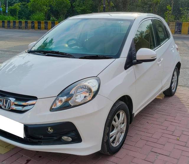 https://images10.gaadi.com/usedcar_image/4636573/original/processed_3f8d3e202272f095055b936edc010122.jpg?imwidth=6402