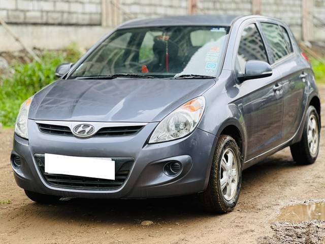 https://images10.gaadi.com/usedcar_image/4636613/original/processed_83a0b4a3-d8e5-4d46-9021-9916219aa6f8.jpg?imwidth=6402