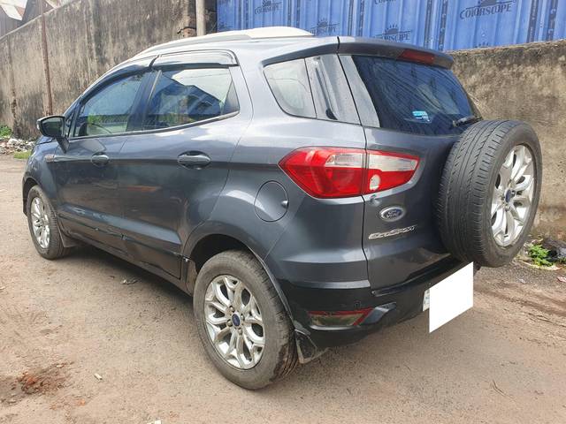 https://images10.gaadi.com/usedcar_image/4636625/original/processed_6c5335c9f11c03458a9752bc00d3d8ea.jpg?imwidth=6402