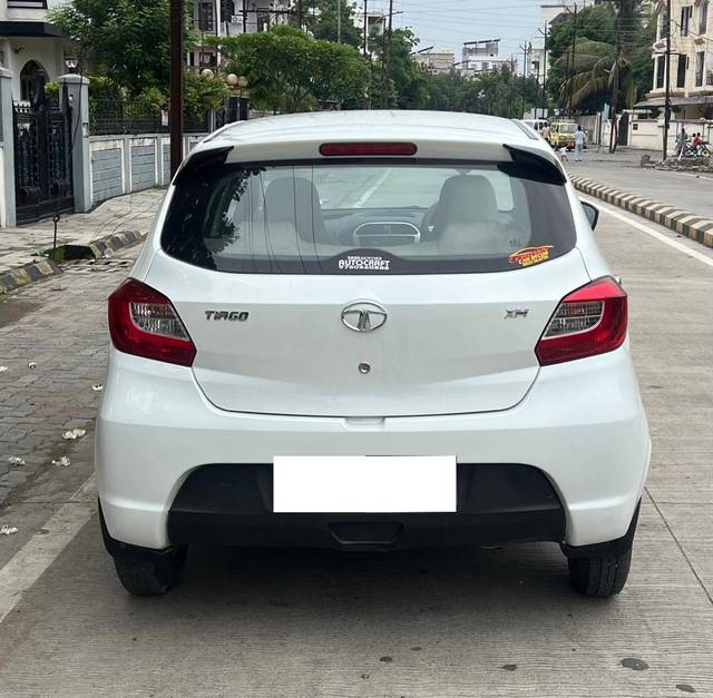 https://images10.gaadi.com/usedcar_image/4636637/original/processed_449228c864e2d8eef47c7f04b729c7ec.jpg?imwidth=6402
