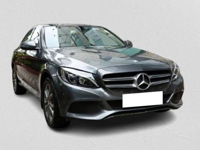https://images10.gaadi.com/usedcar_image/4636657/original/processed_456c35f7646d7eb638bb4f3172c7ee8b.jpg?imwidth=6400